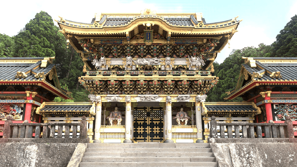 Admire Nikko Toshogu's architectural beauty