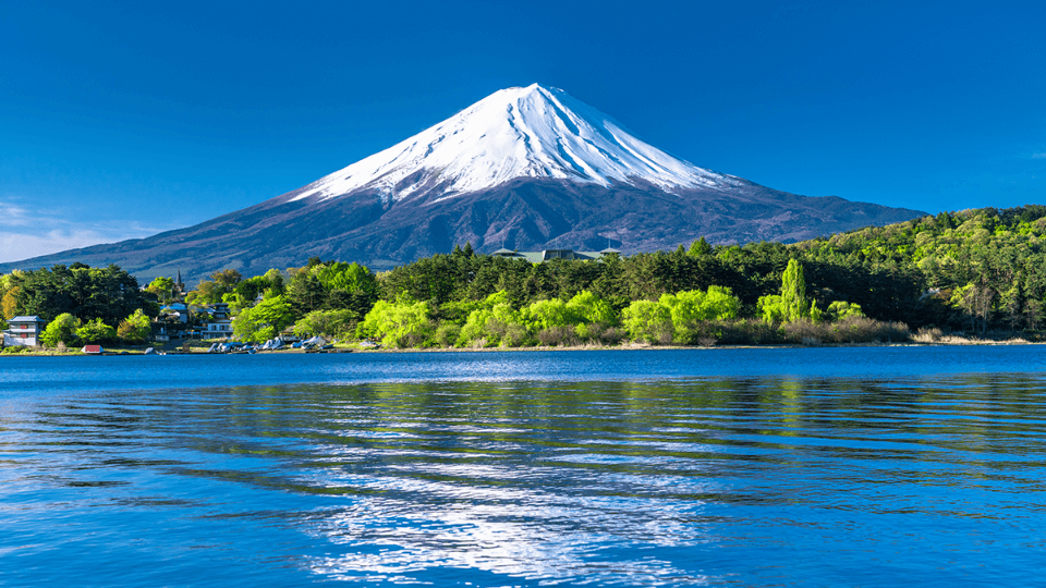 Witness unparalleled views of Mount Fuji from Lake Kawaguchiko