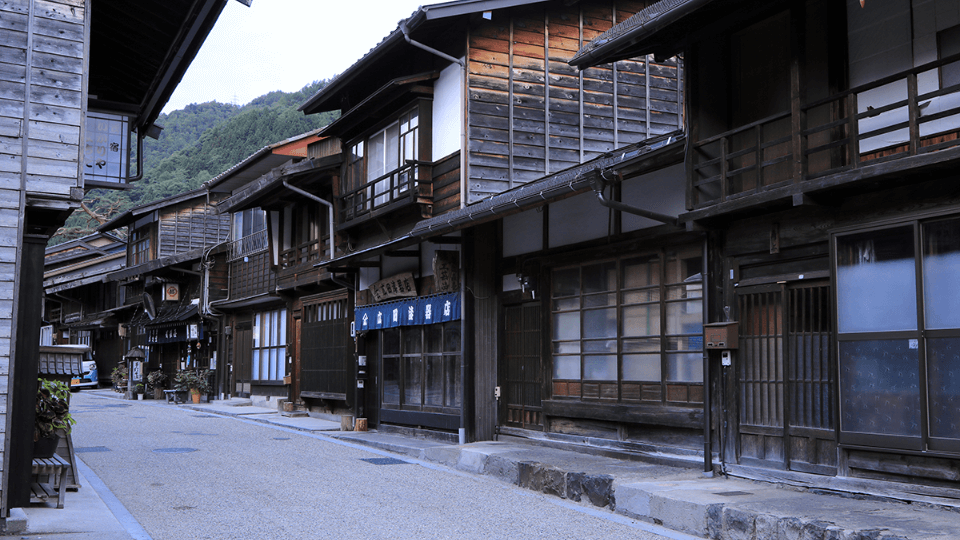Walk along Narai-Juku's preserved streets